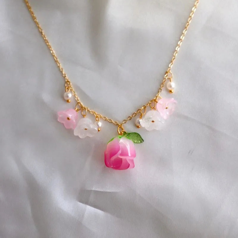 Tulip Kiss Necklace